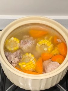 广东省省汤不是盖的！龙骨玉米萝卜汤 巨好喝